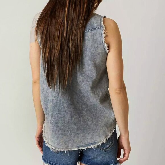 Gilded Intent Chambray Tank - Picture 2 of 11